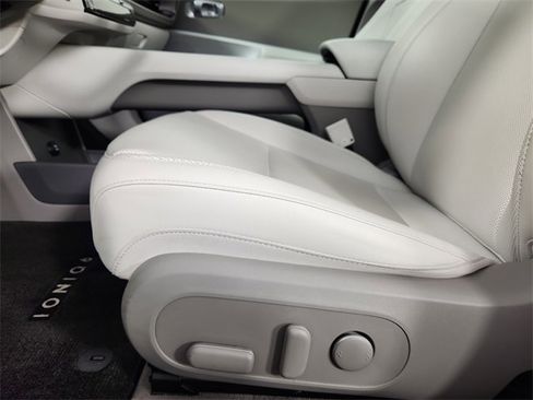 Certified 2023 Hyundai Ioniq 6 SEL image 11