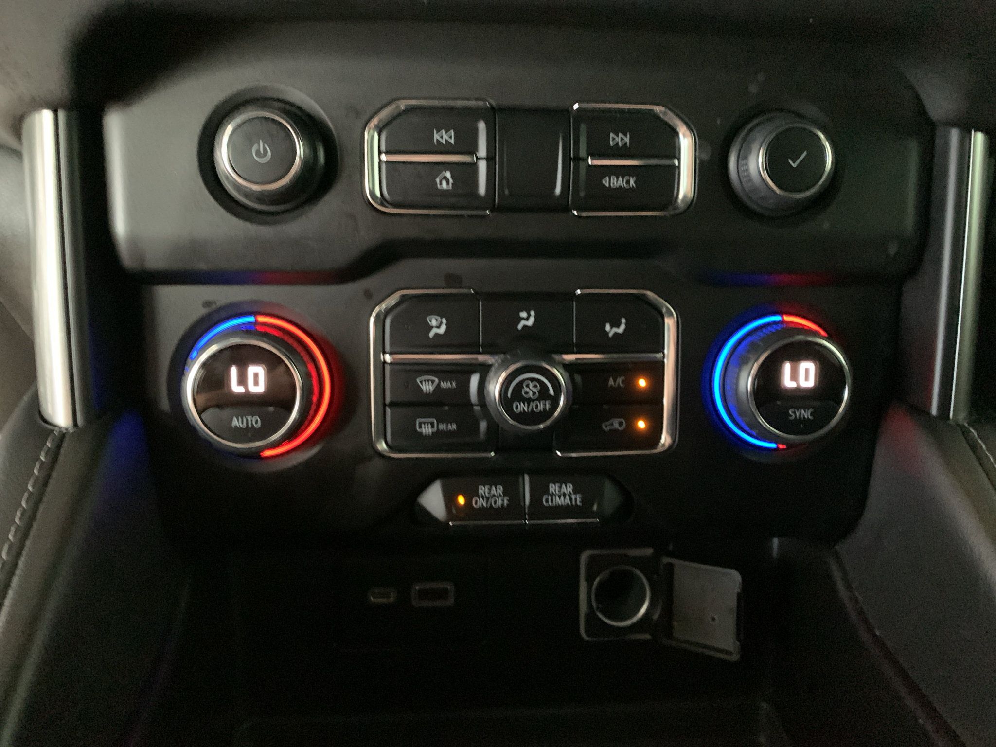 Used 2021 Chevrolet Tahoe LS RWD image 24
