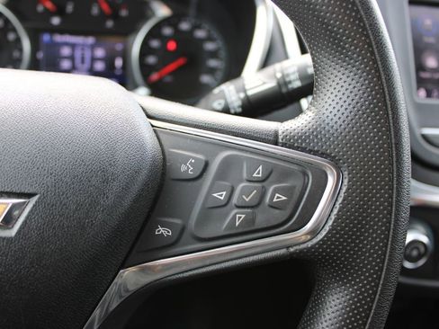 Used 2021 Chevrolet Equinox LT image 22