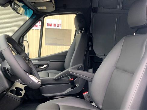 New 2026 Mercedes-Benz Sprinter 2500 image 19