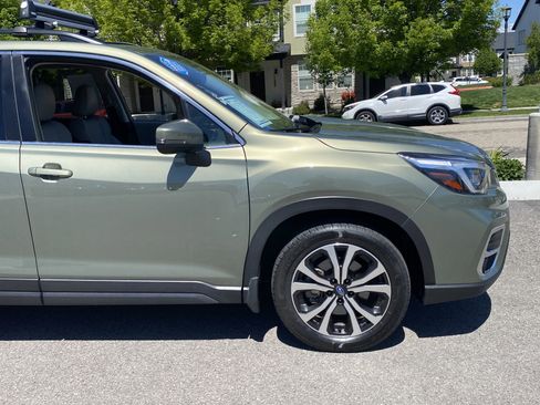 Used 2019 Subaru Forester Limited AWD/4WD image 8