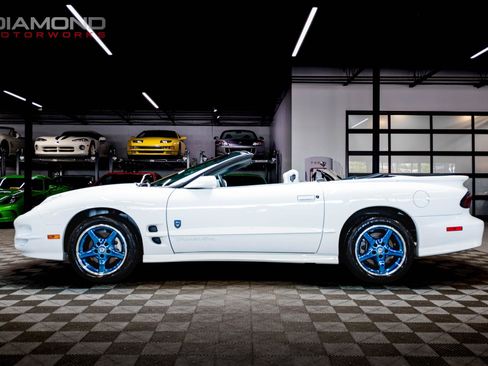 Used 1999 Pontiac Firebird Trans Am RWD image 7