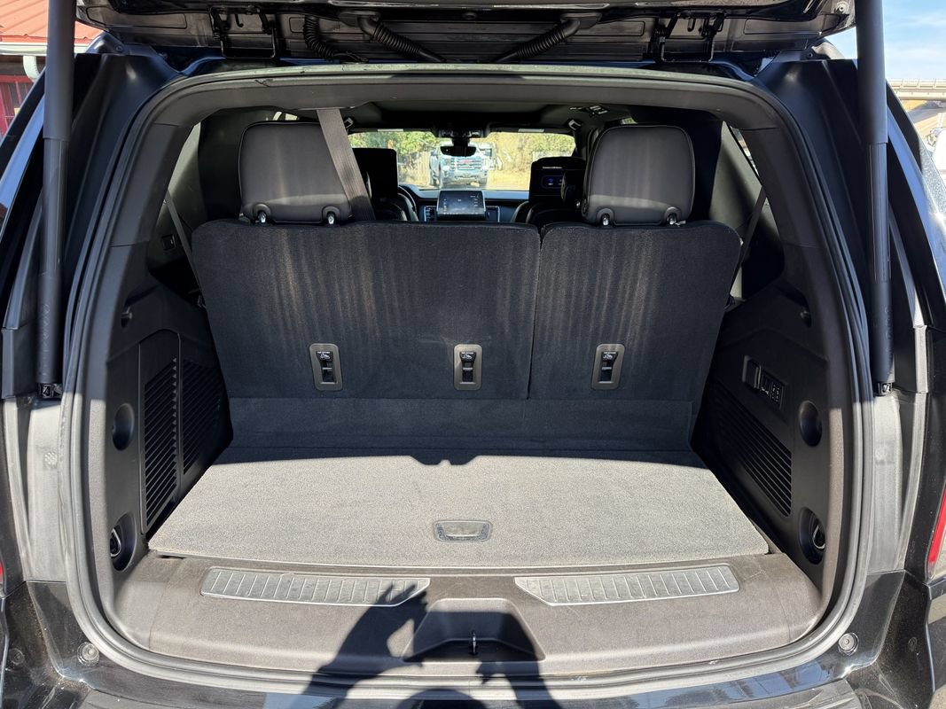 Used 2021 Chevrolet Tahoe Premier w/ Premium Package AWD/4WD image 22