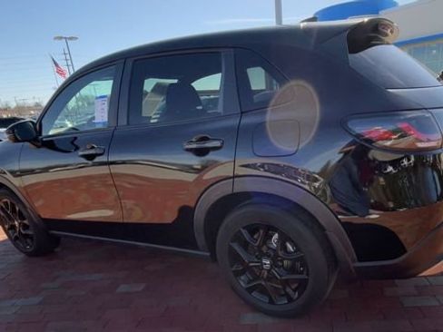 Used 2024 Honda HR-V Sport image 7