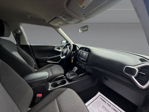 Used 2020 Kia Soul LX FWD image 36