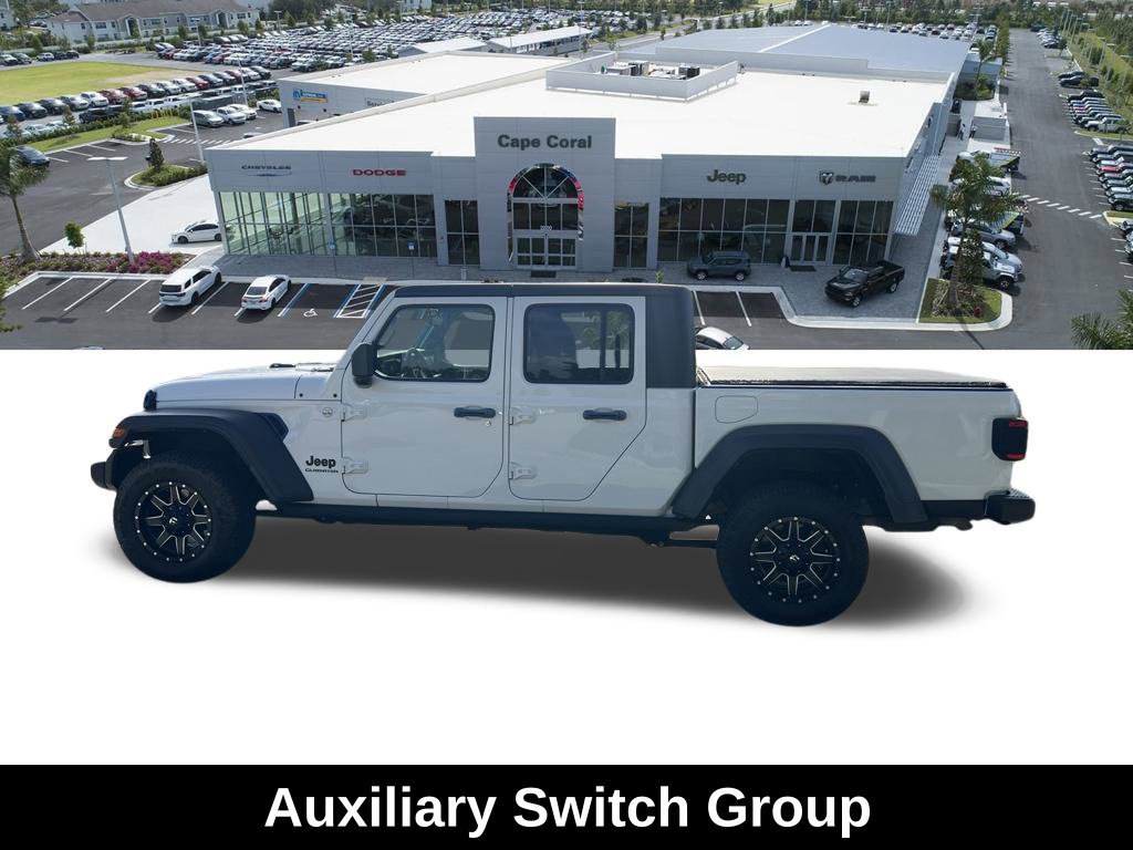 Used 2020 Jeep Gladiator Sport w/ Quick Order Package 24S AWD/4WD image 11