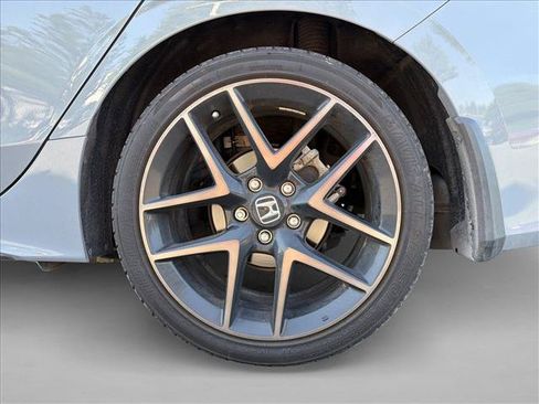 Used 2022 Honda Civic Sport Touring image 9