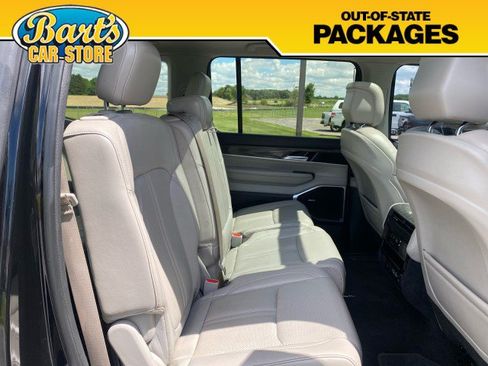 Used 2022 Jeep Wagoneer Series II w/ Premium Group I AWD/4WD image 15