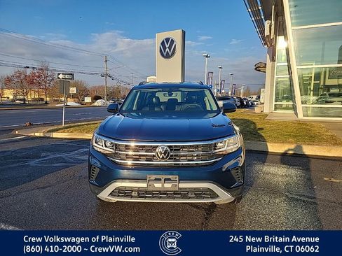 Certified 2022 Volkswagen Atlas SE image 2