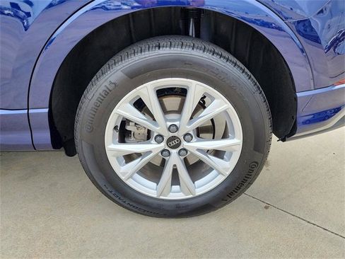 Certified 2025 Audi Q3 2.0T Premium Plus image 10