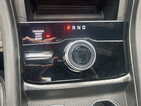 Used 2024 Jeep Grand Cherokee Limited image 30