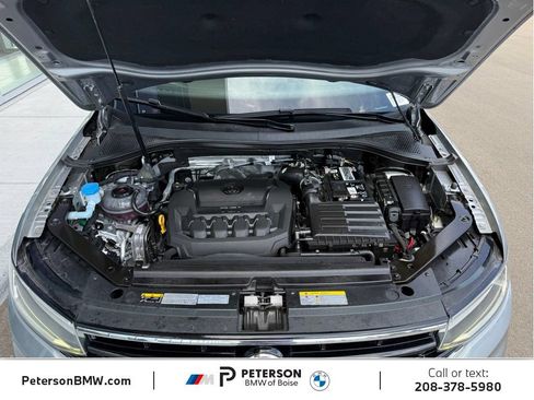 Used 2022 Volkswagen Tiguan SE R-Line AWD/4WD image 38