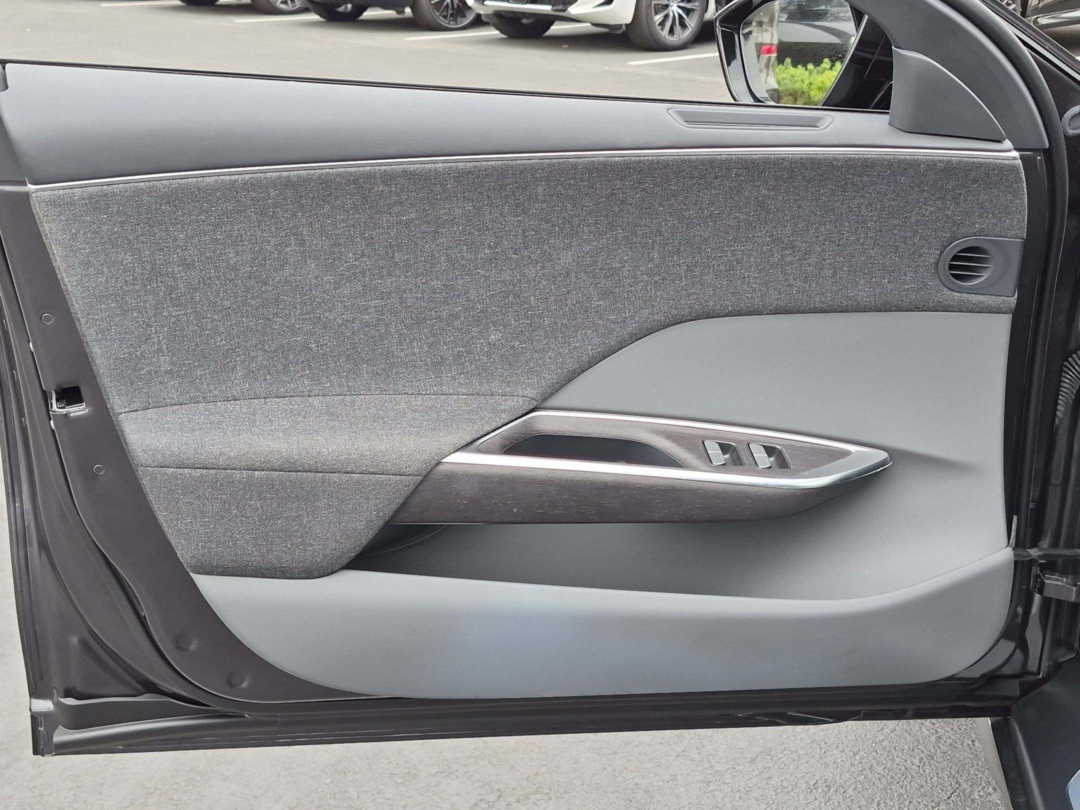 Used 2024 Lucid Air Touring AWD/4WD image 14