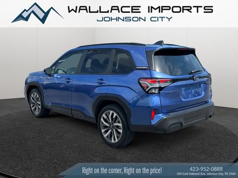 Used 2025 Subaru Forester Touring AWD/4WD image 3