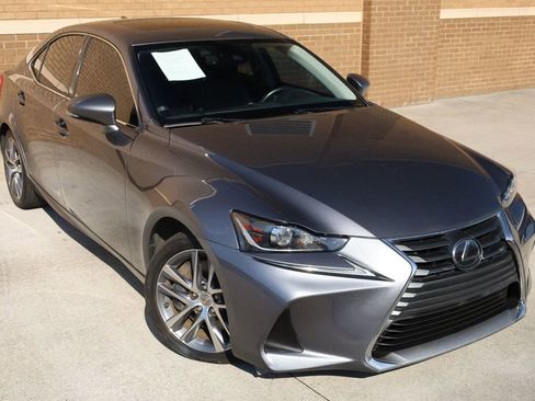 Used 2019 Lexus IS 300 image 5
