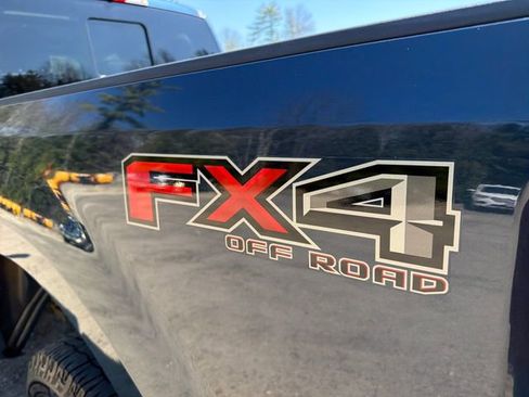 Used 2017 Ford F350 Lariat AWD/4WD image 10