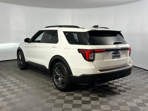 Used 2025 Ford Explorer ST-Line w/ Premium Package image 10