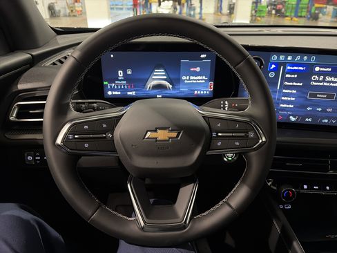 New 2026 Chevrolet Traverse LT w/ Driver Confidence Package image 19