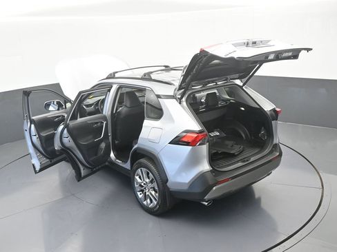 Used 2025 Toyota RAV4 Limited AWD/4WD image 75
