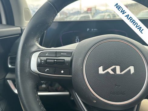 Used 2024 Kia Sportage EX image 21