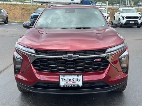 Used 2025 Chevrolet Trax RS w/ Driver Confidence Package FWD image 10