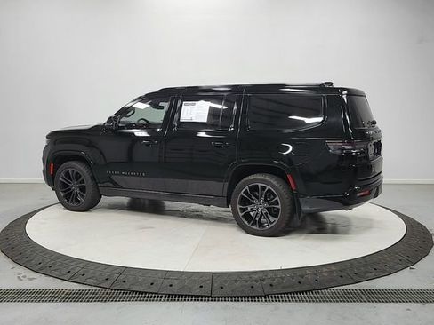 Used 2022 Jeep Grand Wagoneer Series II AWD/4WD image 5