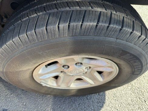Used 2000 Toyota 4Runner SR5 RWD image 7