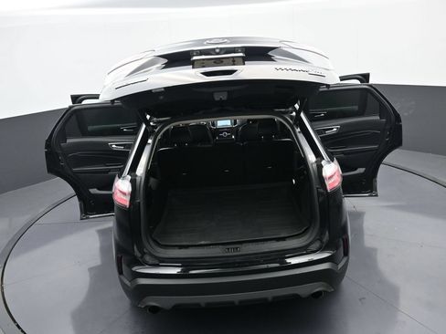 Used 2019 Ford Edge Titanium w/ Cold Weather Package AWD/4WD image 41