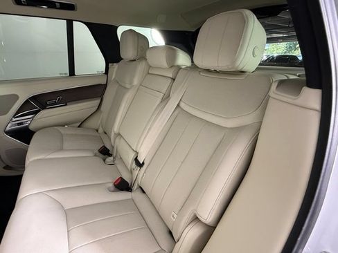 Certified 2026 Land Rover Range Rover SE AWD/4WD image 19