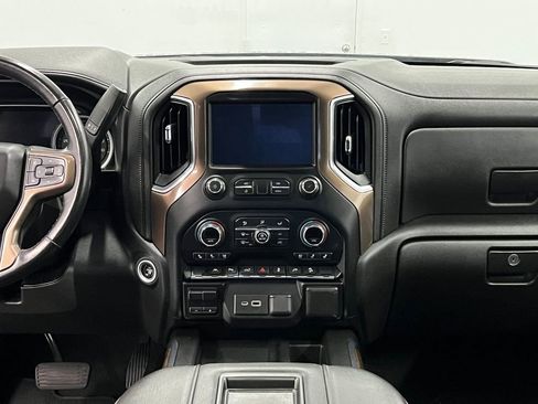 Used 2022 Chevrolet Silverado 1500 High Country w/ Technology Package image 22