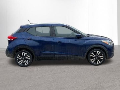 Used 2019 Nissan Kicks SV image 6