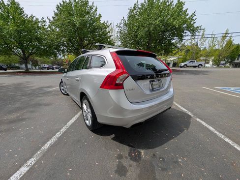 Used 2015 Volvo V60 T5 Premier AWD/4WD image 4