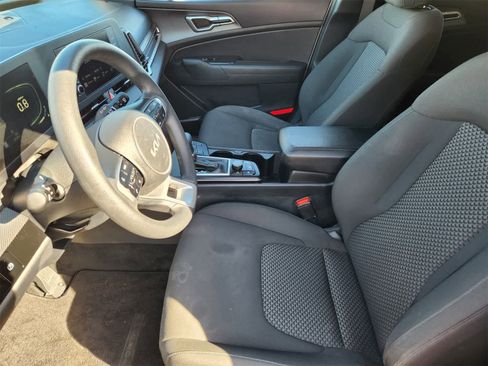 Certified 2024 Kia Sportage LX image 13