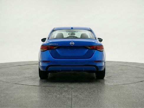 Used 2025 Nissan Sentra SV image 7