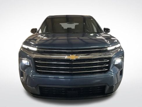 Certified 2026 Chevrolet Traverse LT w/ Driver Confidence Package image 9