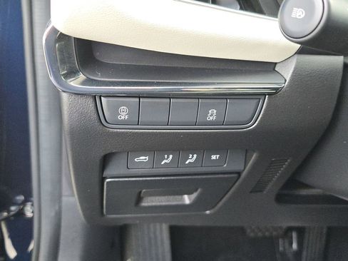Used 2023 MAZDA MAZDA3 s image 31