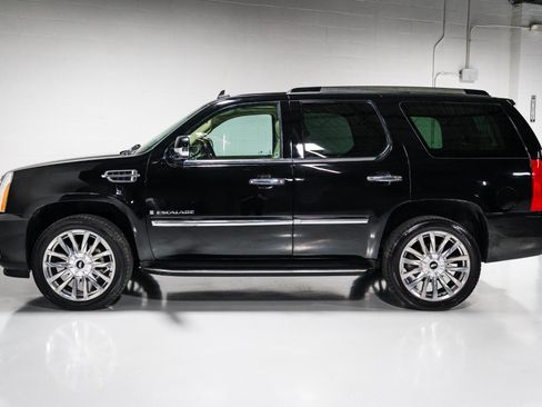 Used 2007 Cadillac Escalade AWD image 6