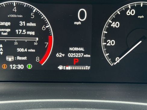 Used 2025 Honda Pilot Touring image 21