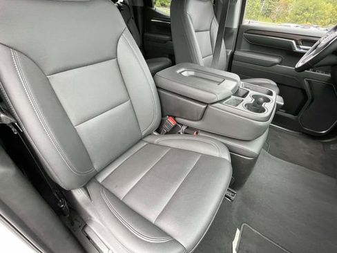 Certified 2025 GMC Sierra 1500 SLT image 28