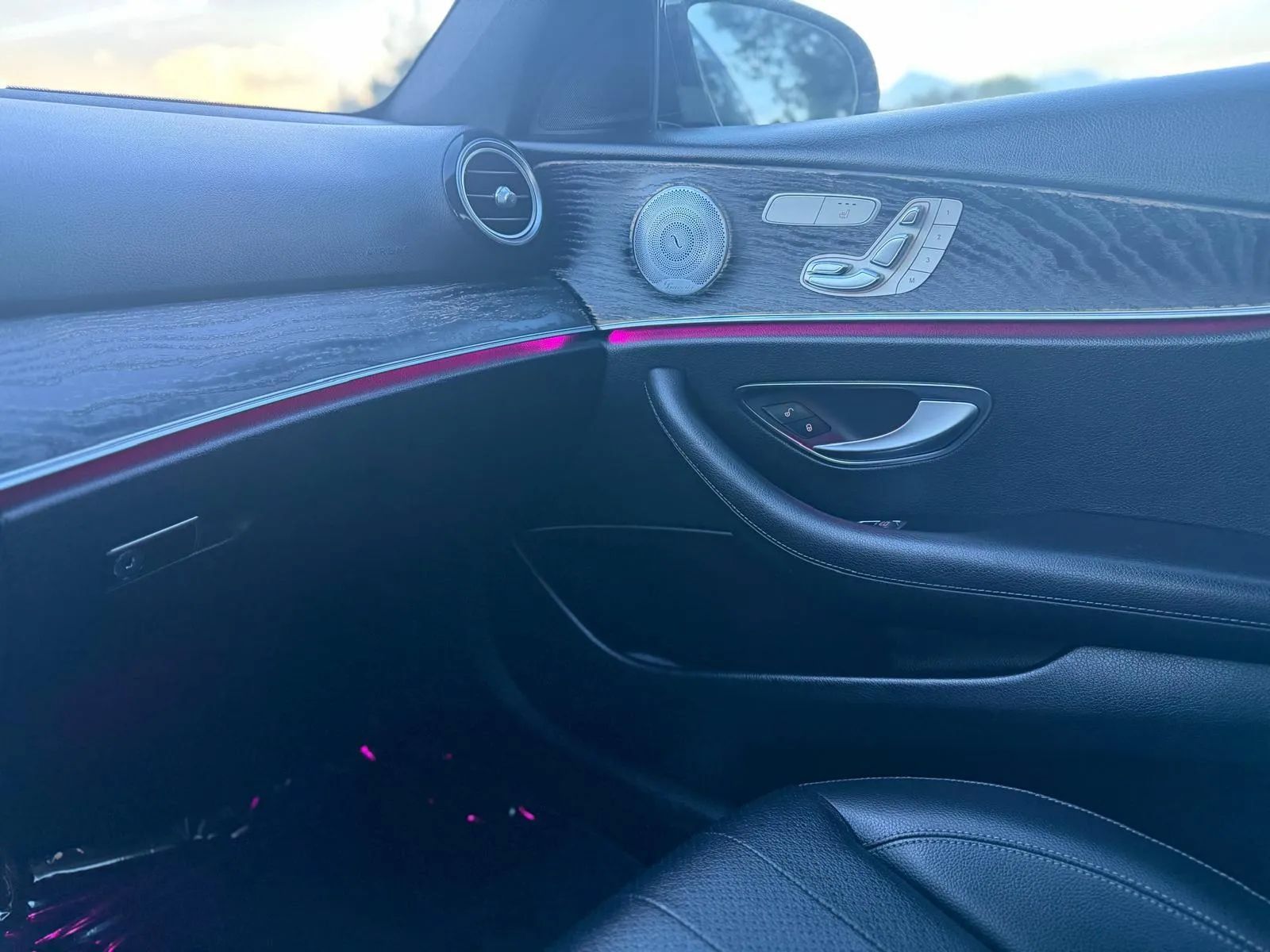 Used 2019 Mercedes-Benz E 300 4MATIC w/ Premium 1 Package image 26