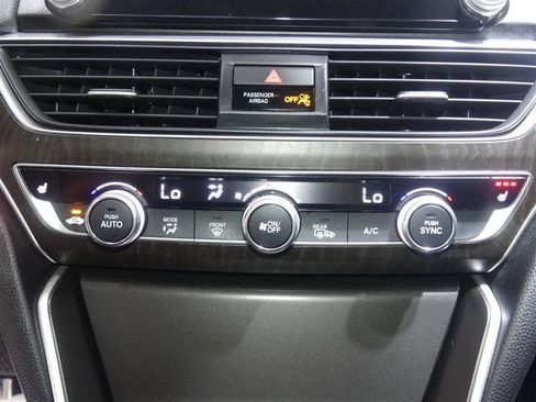 Used 2022 Honda Accord EX-L image 39
