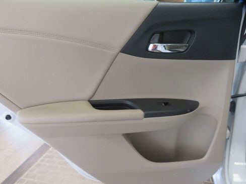 Used 2016 Honda Accord EX-L image 24