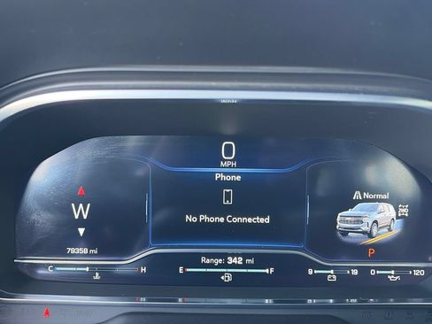 Used 2024 Chevrolet Suburban RST w/ Luxury Package AWD/4WD image 19