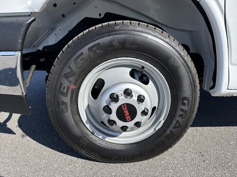 New 2026 GMC Savana 3500 Extended w/ Power Convenience Package image 13