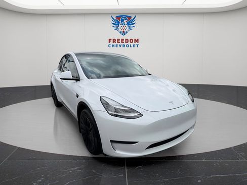 Used 2023 Tesla Model Y Long Range AWD/4WD image 8