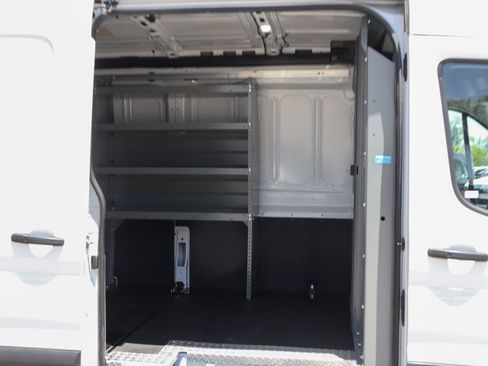Used 2023 Ford E-Transit Medium Roof RWD image 15