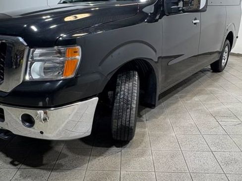 Used 2020 Nissan NV 3500 SL image 3
