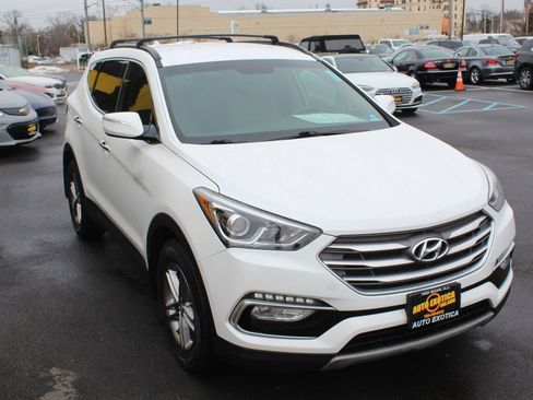 Used 2018 Hyundai Santa Fe Sport image 4