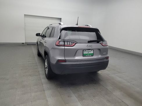 Used 2019 Jeep Cherokee Latitude Plus w/ Comfort/Convenience Group FWD image 5