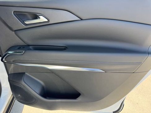New 2026 Chevrolet Traverse LT FWD image 9